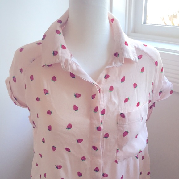 Anthropologie Rails Strawberries 🍓 Blouse - Picture 2 of 8